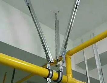 闸阀支撑架的质量要求。价格决定了桥西抗震支撑框架的质量。